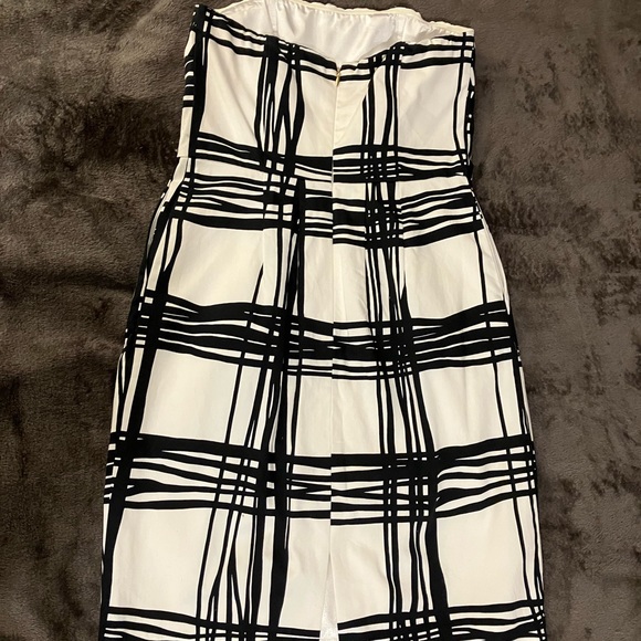 Express Strapless Black & White Dress - Picture 3 of 7